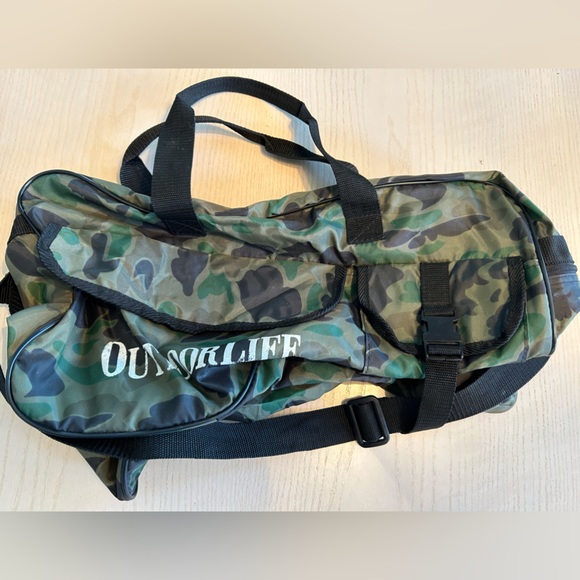 Camouflage Carry Bag - Picture 3 of 6